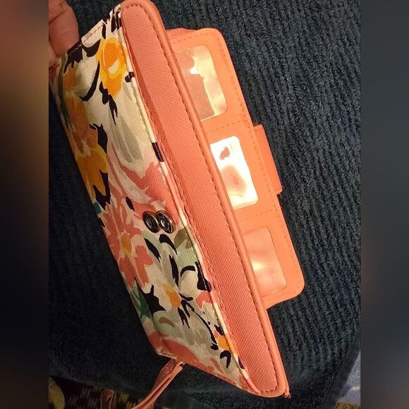 Flower Wristlet Wallet (PUR2) - Picture 2 of 14